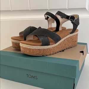 Tom’s Candice Platform Espadrille Wedge Black Canvas Sandals Shoes Womens Size 9